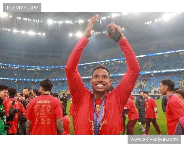 茹萨自由身加盟成都蓉城，中超外援市场流动性增强